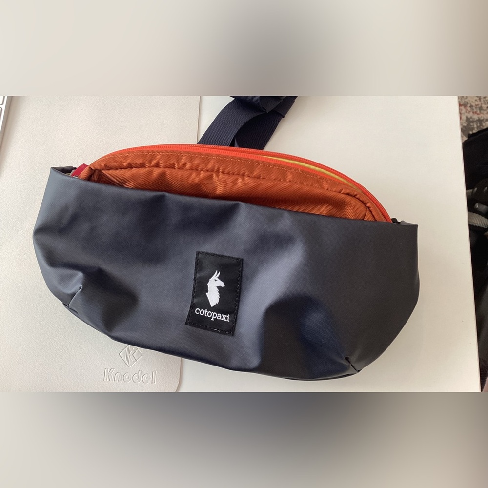 Cotopaxi 2L Hip Pack - Cada Día